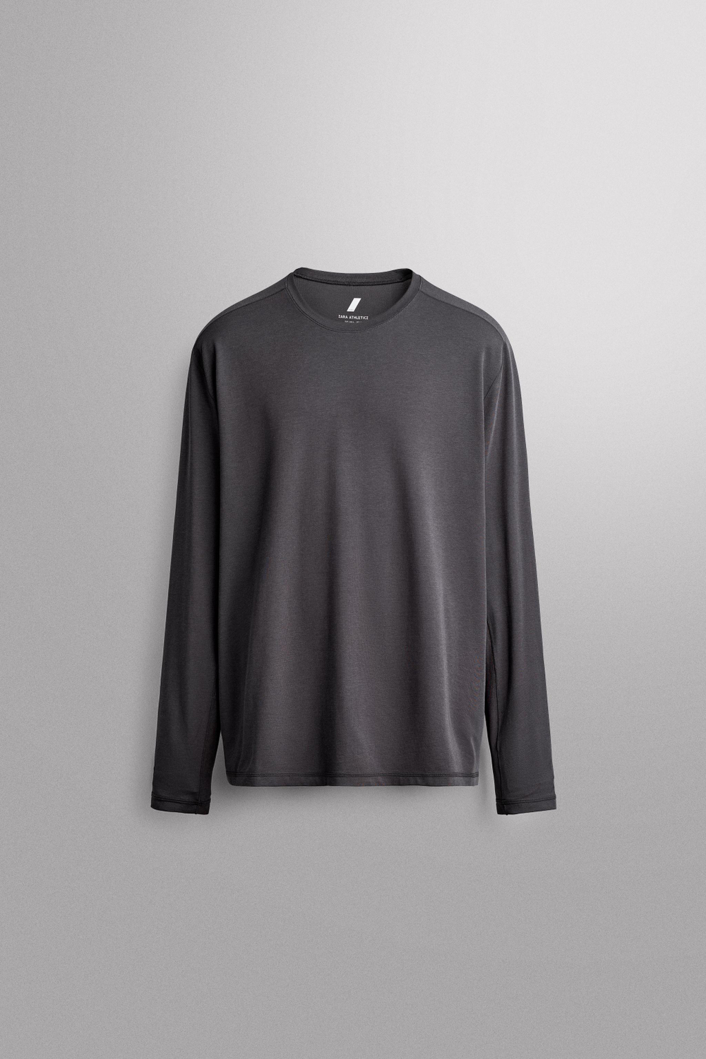 Технологичная футболка с длинным рукавом — ZARA