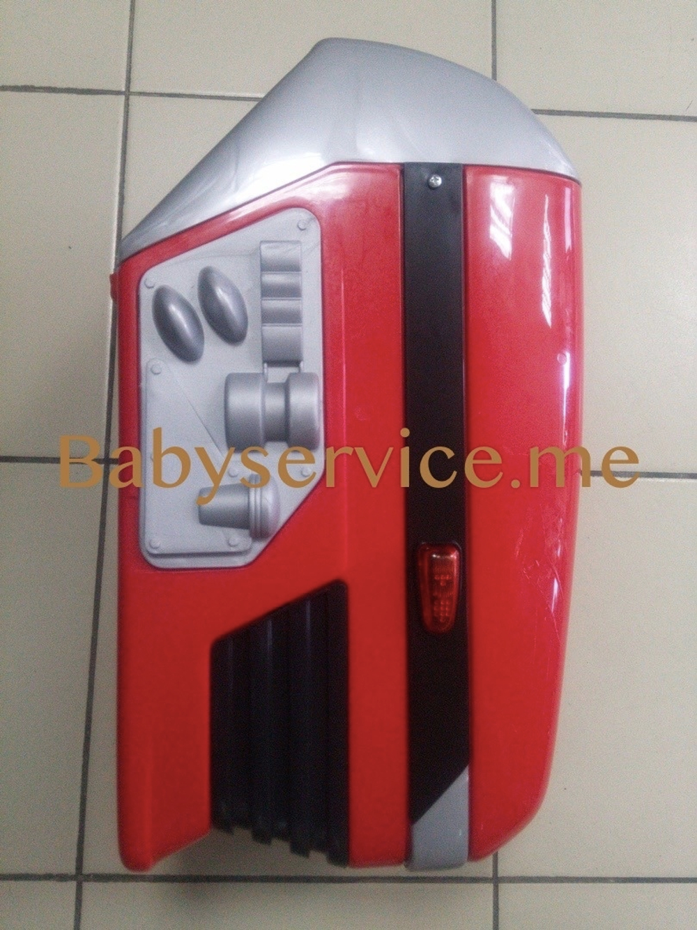 Передняя часть Peg-Perego Diesel Tractor