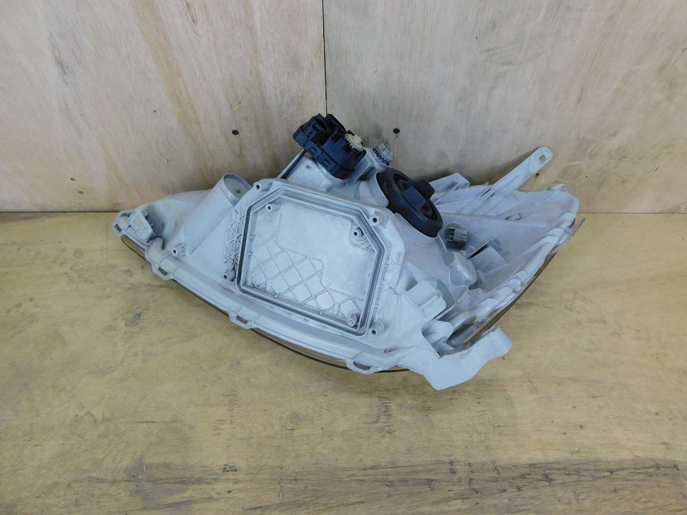 фара правая Toyota Allion ZZT240 2005  20-440