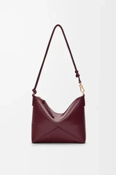 Loewe Сумочка-клатч Puzzle Fold из блестящей телячьей кожи наппа, бургунди