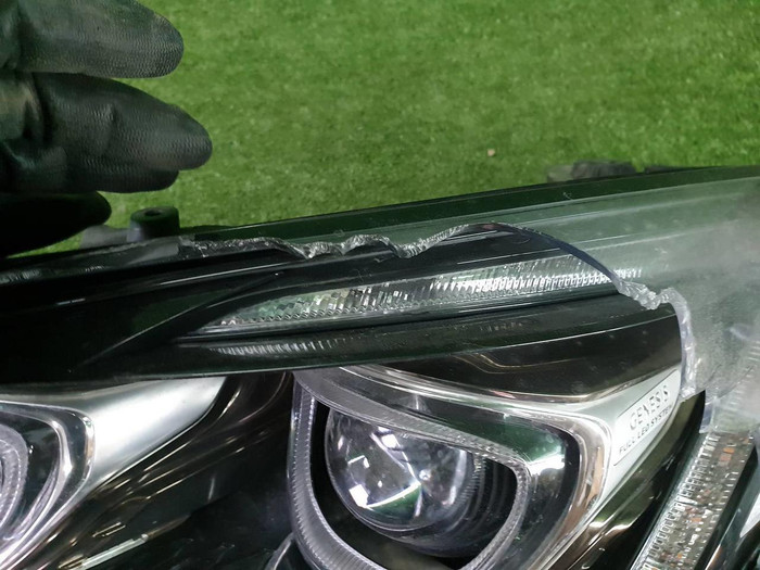 Битая Фара левая Genesis G80 (2016-2020) LED