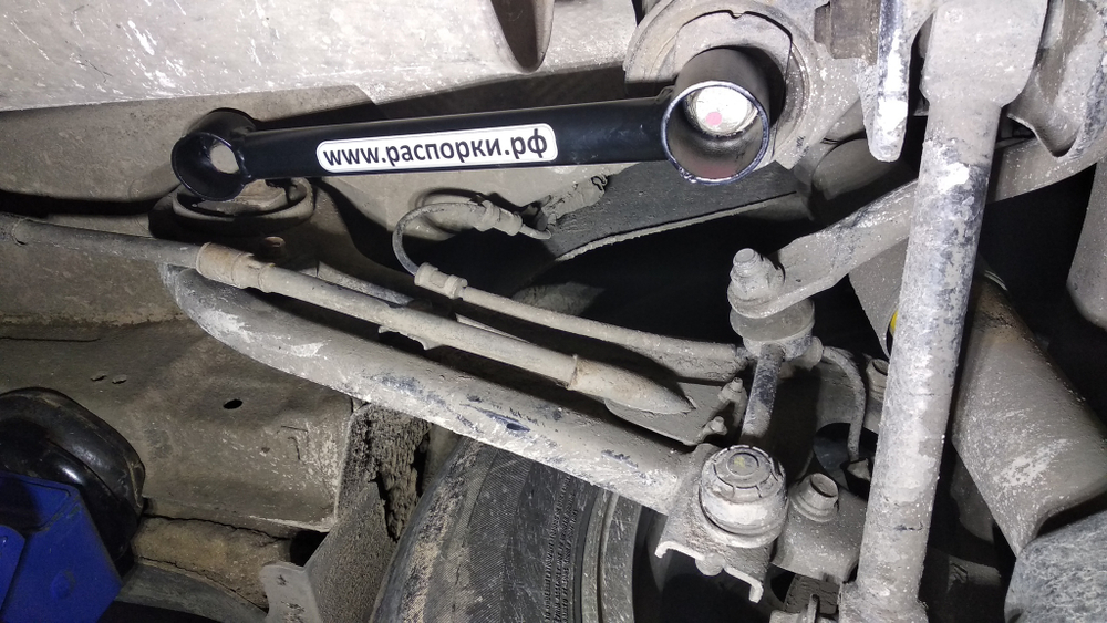 Усилители боковые заднего подрамника Kia Sorento 2 (XM) и Kia Sorento 3 (UM) и Hyundai Santa Fe 3 (DM) (ПОД ЗАКАЗ)