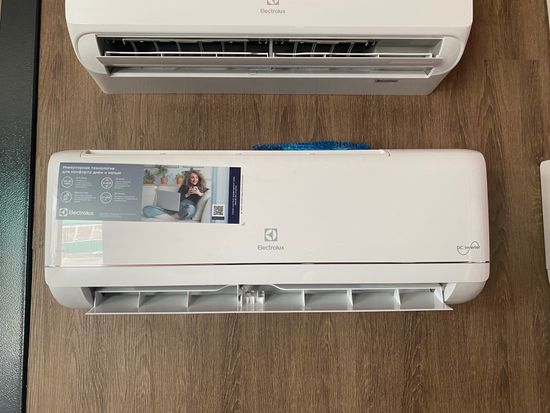 Сплит-система инверторного типа Electrolux Skandi DC EACS/I-12HSK/N3_24Y комплект
