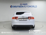 Jaguar New XF 2.2D — 2015