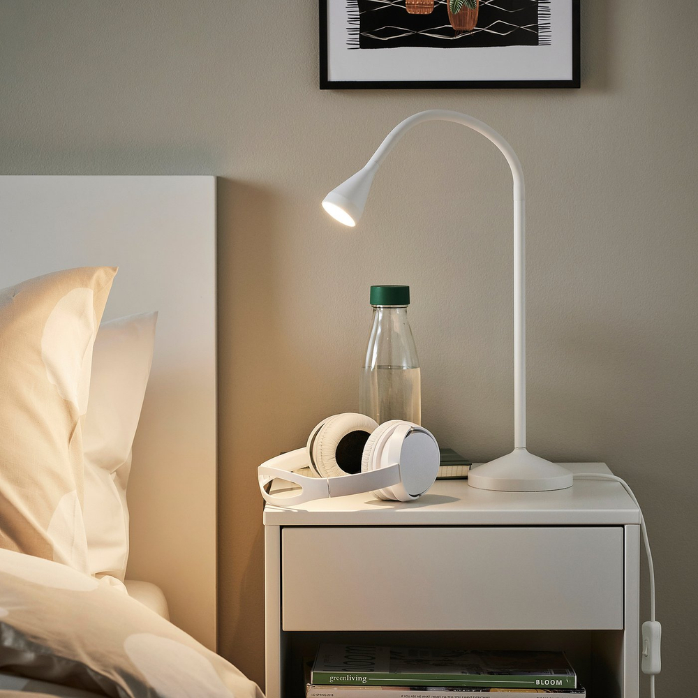 IKEA NÄVLINGE  (ИКЕА НЭВЛИНГЕ)  -  Лампа настольная LED - белая