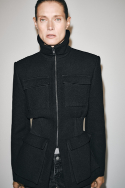 ZARA КУРТКА С ПОДПЛЕЧНИКАМИ И ШЕРСТЬЮ — ZW COLLECTION, ЧЕРНЫЙ