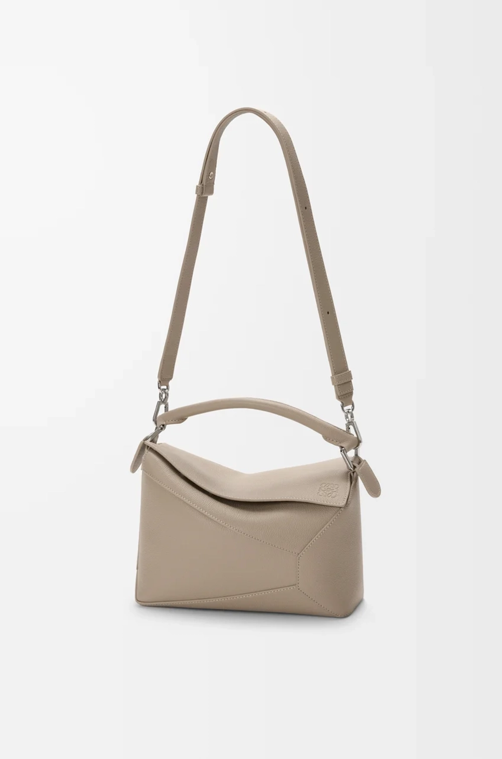 Loewe Маленькая сумка Puzzle Edge из мягкой зернистой телячьей кожи, цвет глины