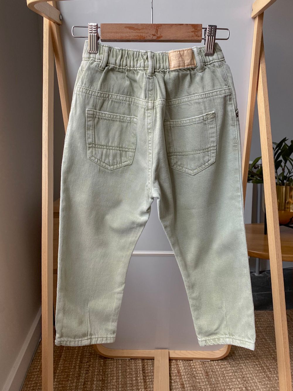 Джинсы Zara
