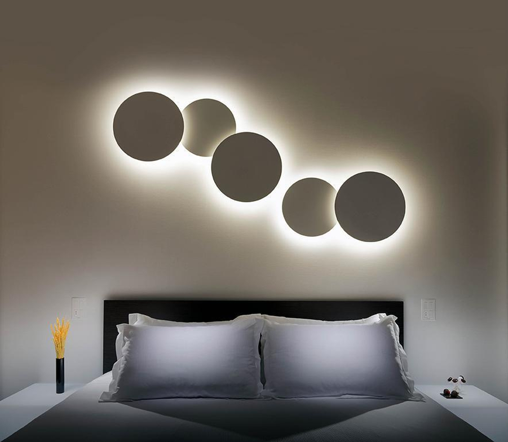 Настенный дизайнерский светильник Puck от Vibia (3 плафона)