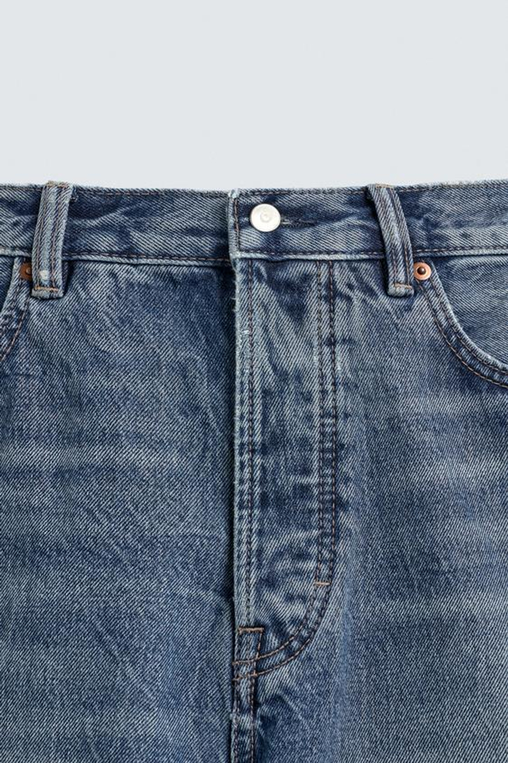 ZARA ДЖИНСОВЫЕ БЕРМУДЫ STRAIGHT FIT, СИНИЙ