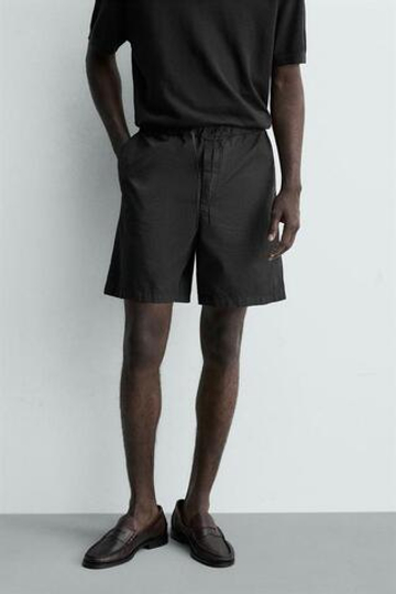 ZARA ШОРТЫ REGULAR FIT С ЭФФЕКТОМ ПОТЕРТОСТИ, ЧЕРНЫЙ