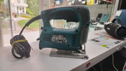 Электролобзик makita 4329