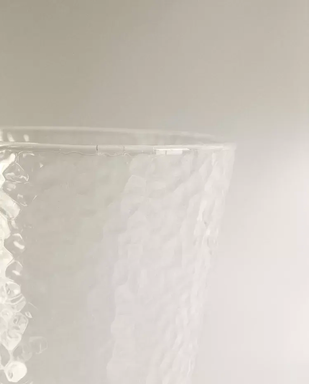 ZARA HOME СТАКАН ИЗ СТЕКЛА С РЕЛЬЕФНЫМ УЗОРОМ, ПРОЗРАЧНЫЙ