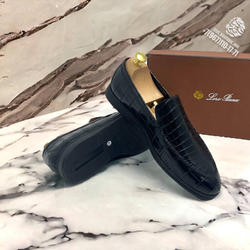 Лоферы Loro Piana из кожи крокодила