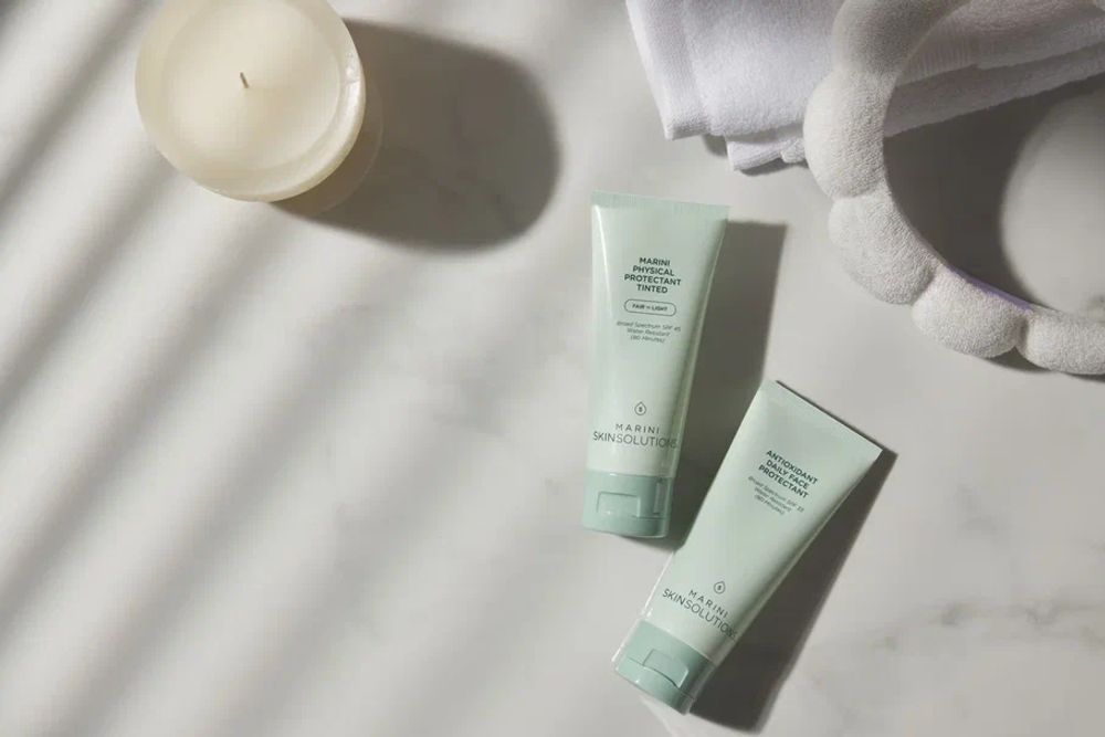 Jan Marini MARINI PHYSICAL PROTECTANT TINTED SPF 45 Солнцезащитный крем с тональным эффектом с SPF 45 (Fair To Light- светлый ) Объем: 57 мл