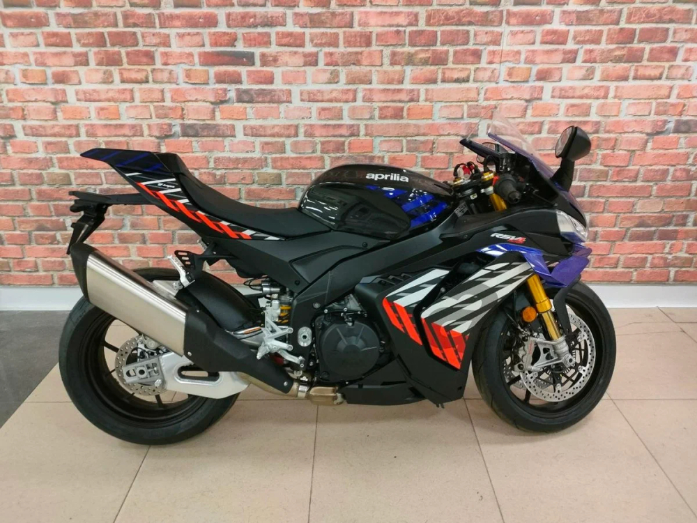 Aprilia RSV4 Factory 1100 2026