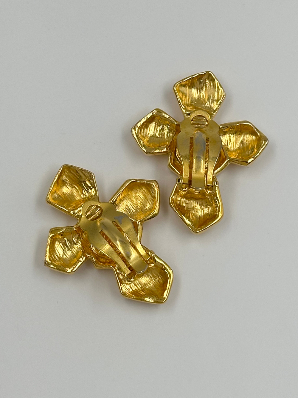 Клипсы Кресты Christian Lacroix