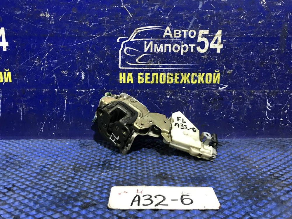 Замок двери передней левой NISSAN CEFIRO 1994