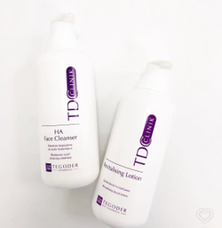 Очищающее омолаживающее молочко HA Face Cleanser Clinik