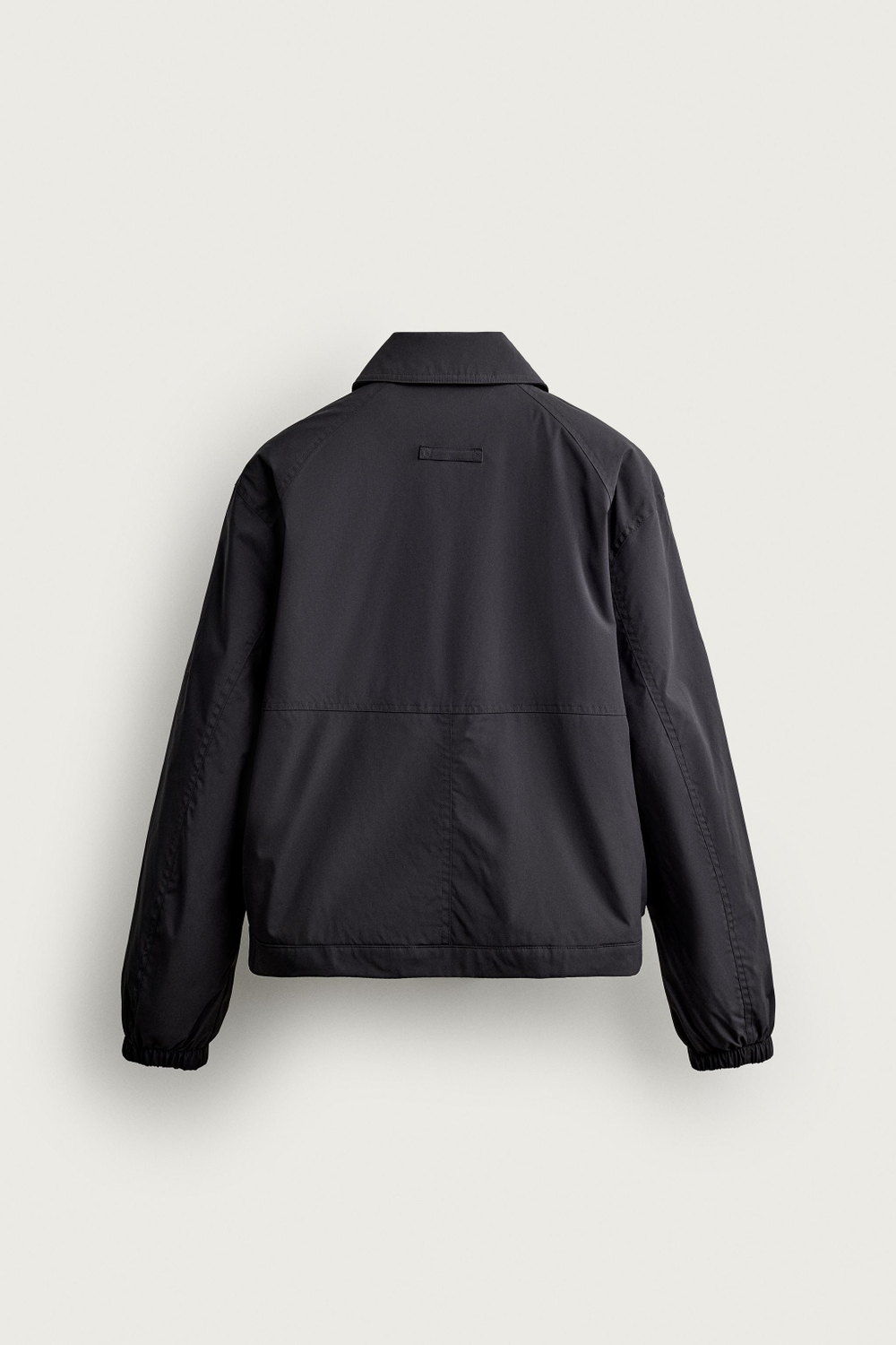 НЕПРОМОКАЕМАЯ ТЕХНИЧЕСКАЯ КУРТКА — ZARA