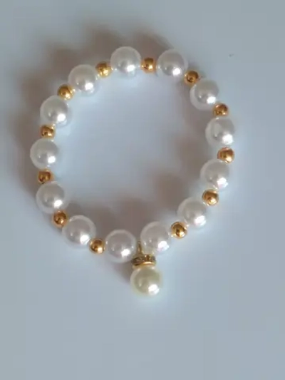 Браслет детский из бусин