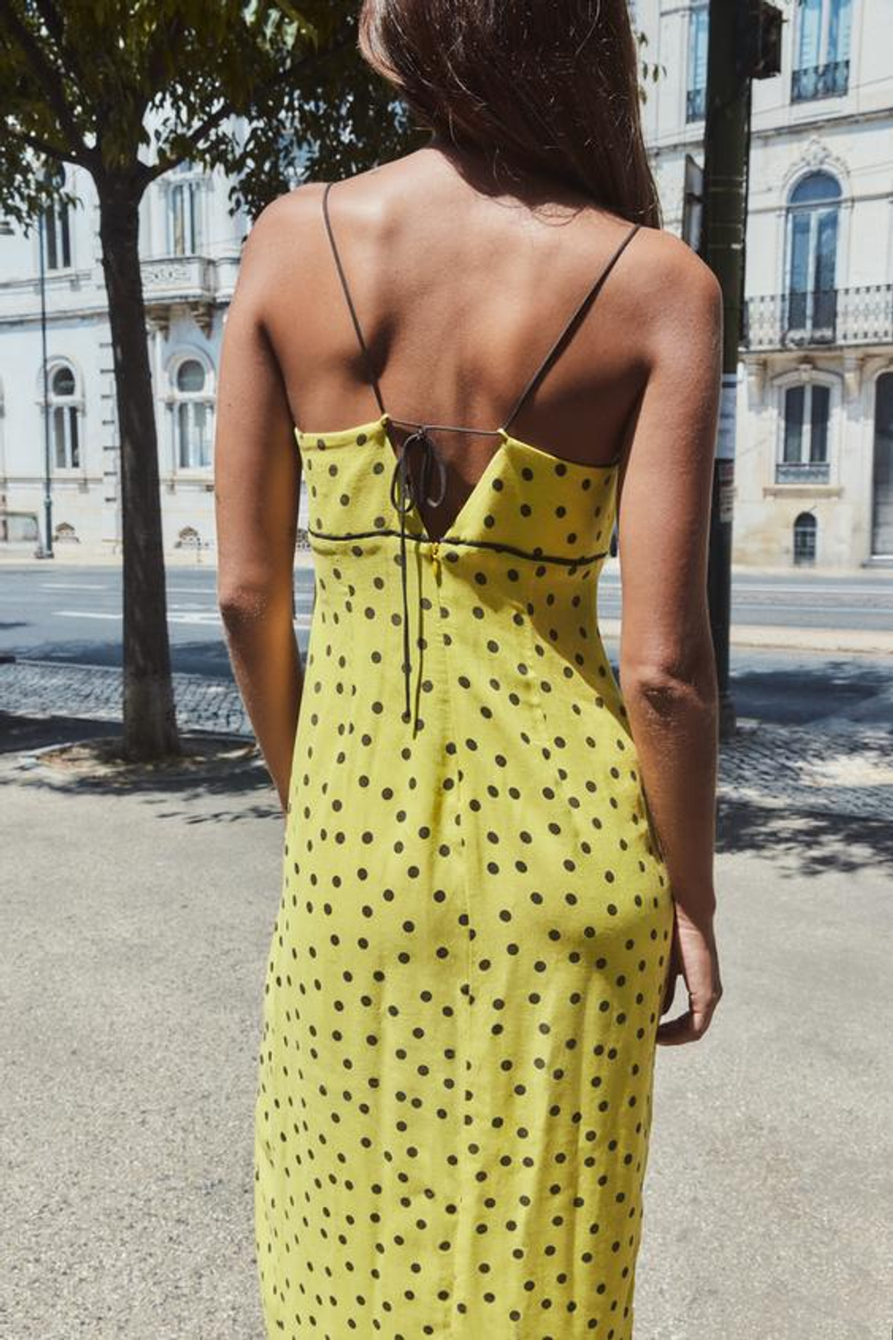 ПЛАТЬЕ СРЕДНЕЙ ДЛИНЫ С УЗОРОМ «ПУАНТИЕ» - ZARA