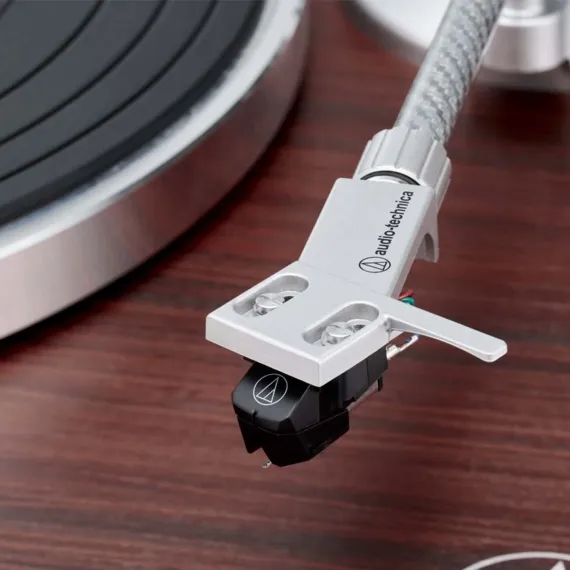 Audio-Technica AT-LPW50BT-RW