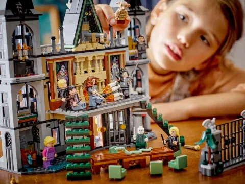 Конструктор LEGO Harry Potter 76453 Поместье Малфоев