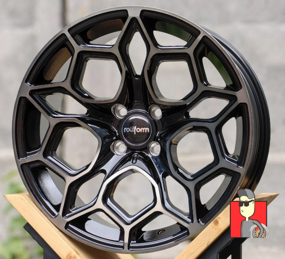Комплект дисков Rotiform 17x8.5 et30 4x98