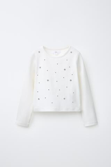 ZARA ФУТБОЛКА С ЗАКЛЕПКАМИ, БЕЛЫЙ