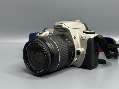 Canon EOS 300 + 28-80mm