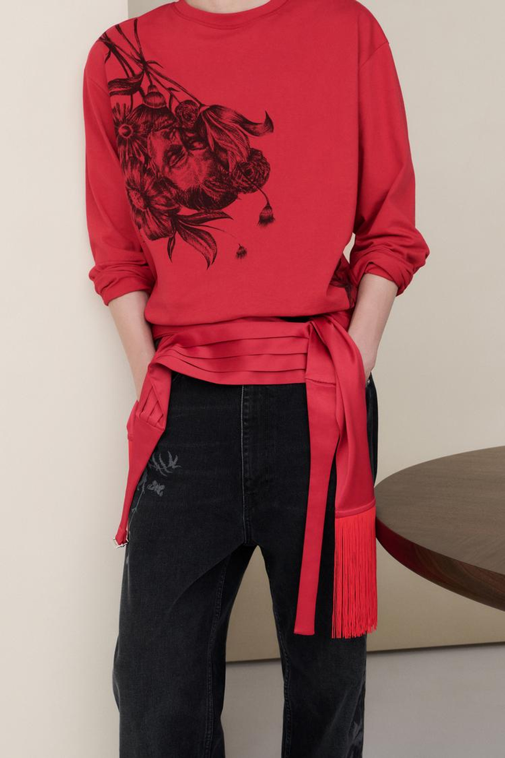 ZARA X BAISI GUADAGNINO ФУТБОЛКА С КОНТРАСТНЫМ ПРИНТОМ, КРАСНЫЙ
