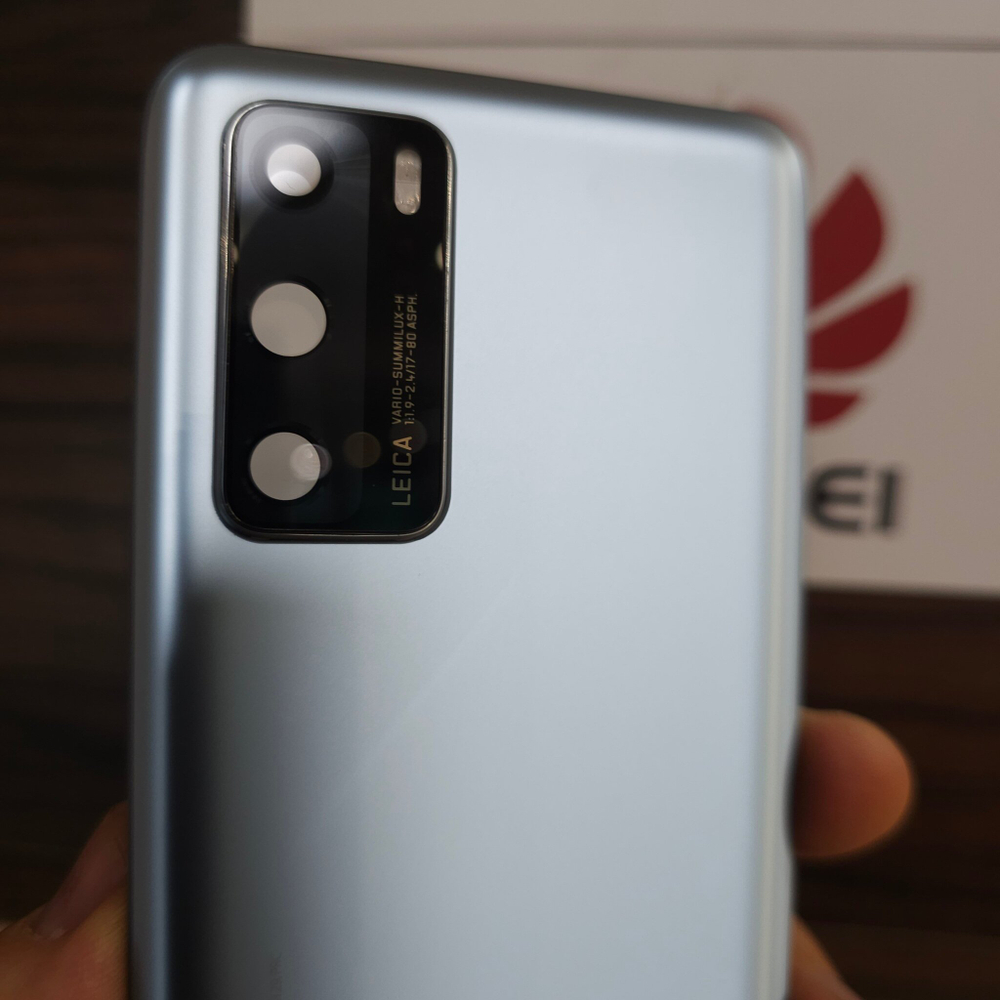 Крышка для Huawei P40 - задняя стеклянная панель ПРЕМИУМ качество (серебристого цвета)