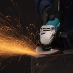 Шлифмашина угловая 125 мм Makita MT M9511RB
