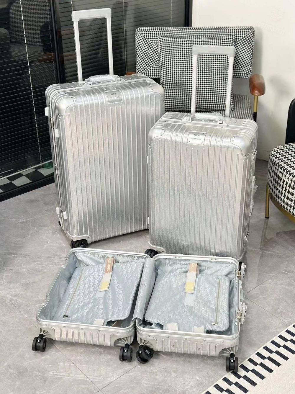 Чемодан Rimowa х Christian Dior Aluminium