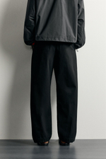 БРЮКИ ЧИНОС RELAXED FIT СО СКЛАДКАМИ — ZARA · 4048/355