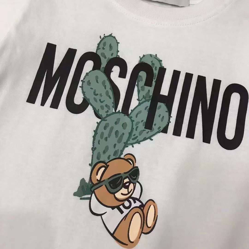 Футболка Moschino