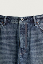 РАСКЛЕШЕННЫЕ ДЖИНСЫ С РАЗРЕЗАМИ — ZARA