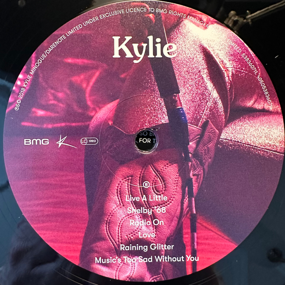 Kylie - Golden (Европа 2018г.)