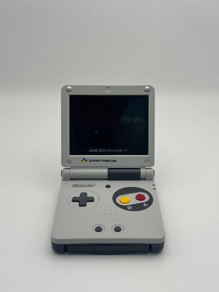 Game Boy Advance SP Super Famicom — кастомный