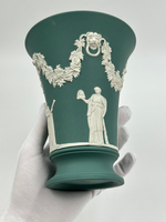 Ваза Wedgwood тёмно-зелёная