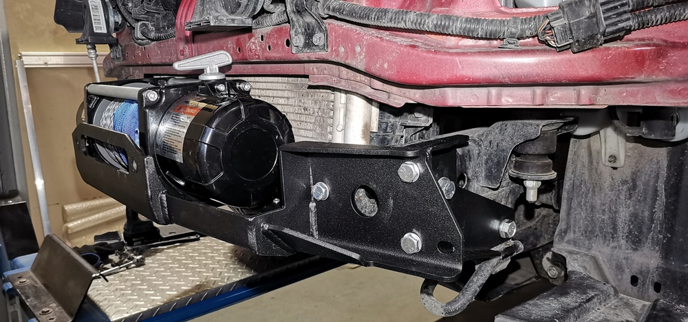 Площадка под лебёдку в штатный бампер JAC T6, SOLLERS ST6 РИФ