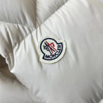 Мужской пуховик Moncler цвета слоновой кости
