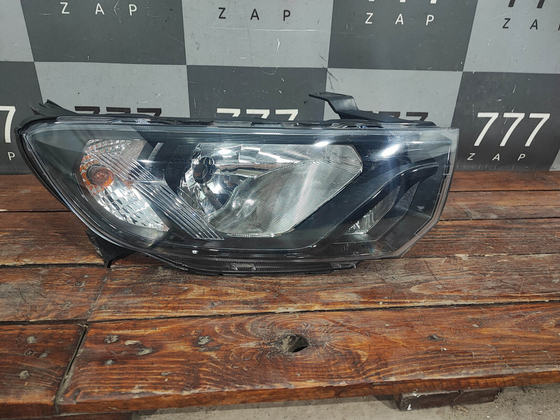 Фара правая LADA Granta 18-нв Б/У Оригинал 8450100856