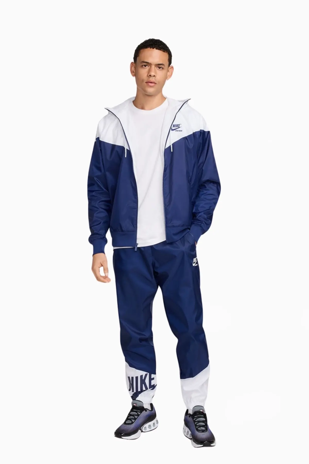Куртка Nike Sportswear Windrunner