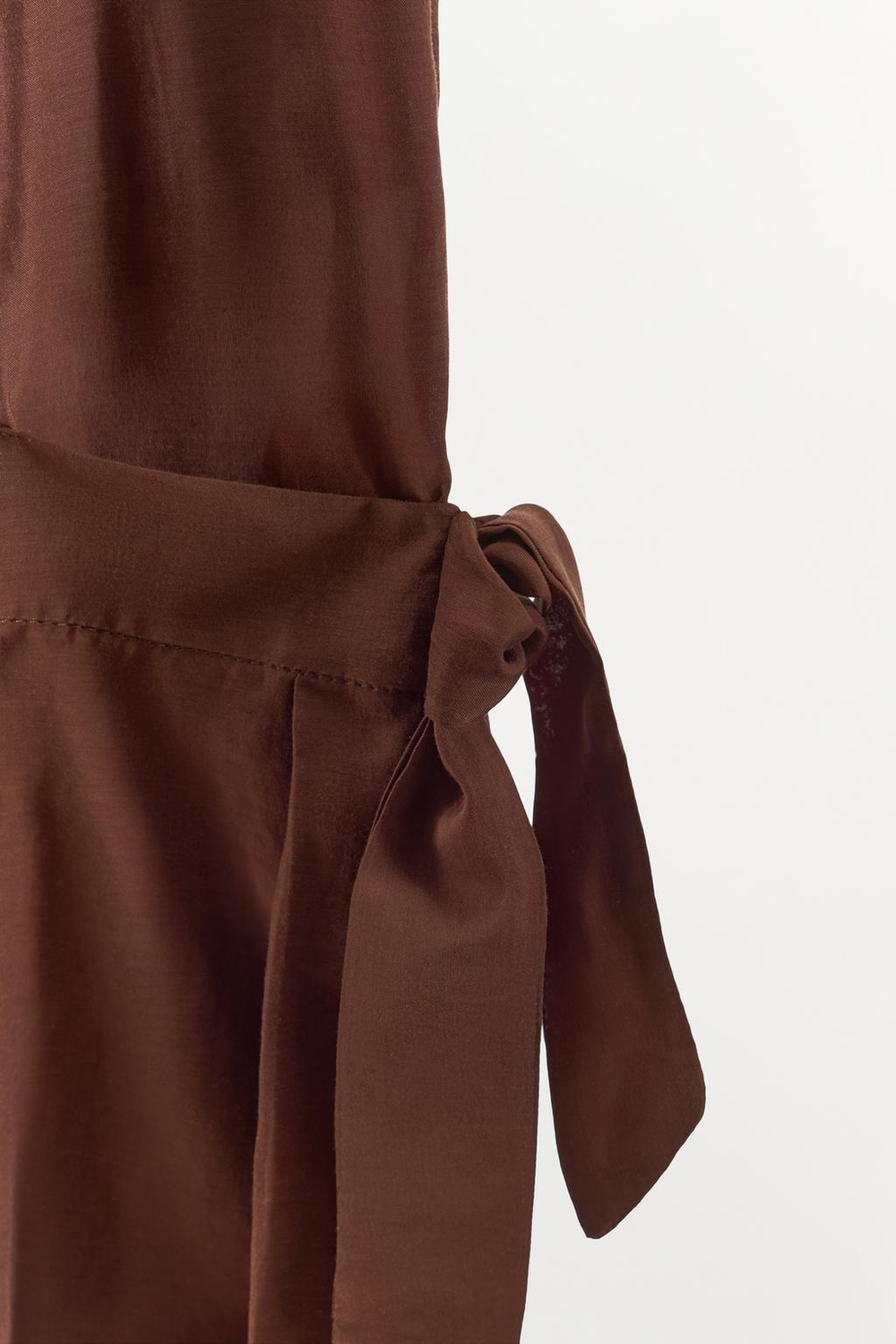 ZARA ШОРТЫ ИЗ СМЕСОВОЙ ВИСКОЗЫ С КАРМАНАМИ, ТЕМНО-КОРИЧНЕВЫЙ