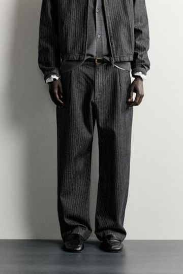 ZARA БРЮКИ ЧИНОС RELAXED FIT СО СКЛАДКАМИ, СЕРЫЙ