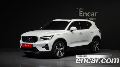 Volvo XC40 B4 — 2023