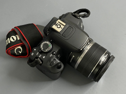 Canon 650D Kit 18-55mm IS 17.000 кадров
