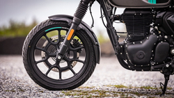 Royal Enfield Hunter 350 Rebel Red
